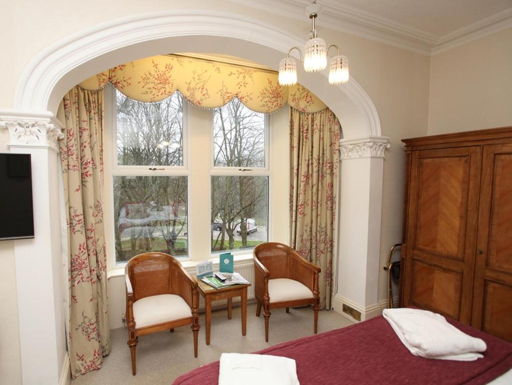 Ascot House — photo 3