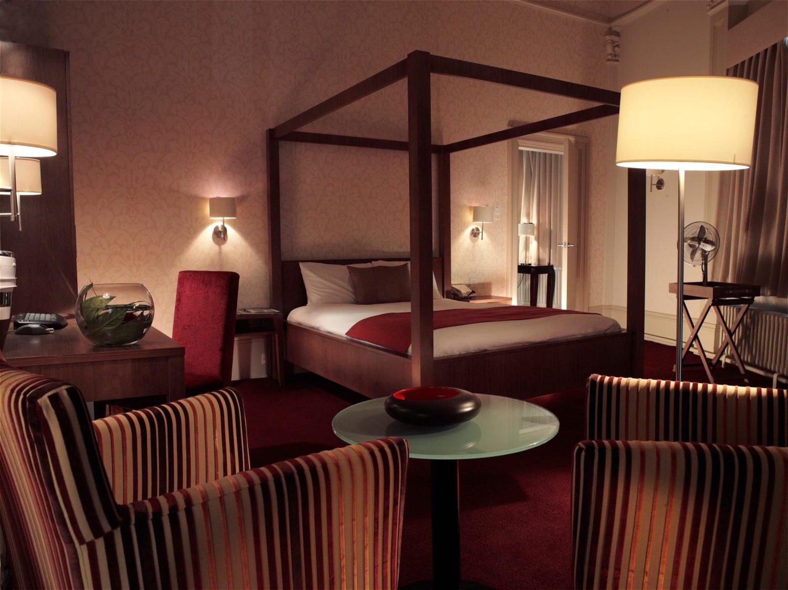 The Crown Hotel — photo 3