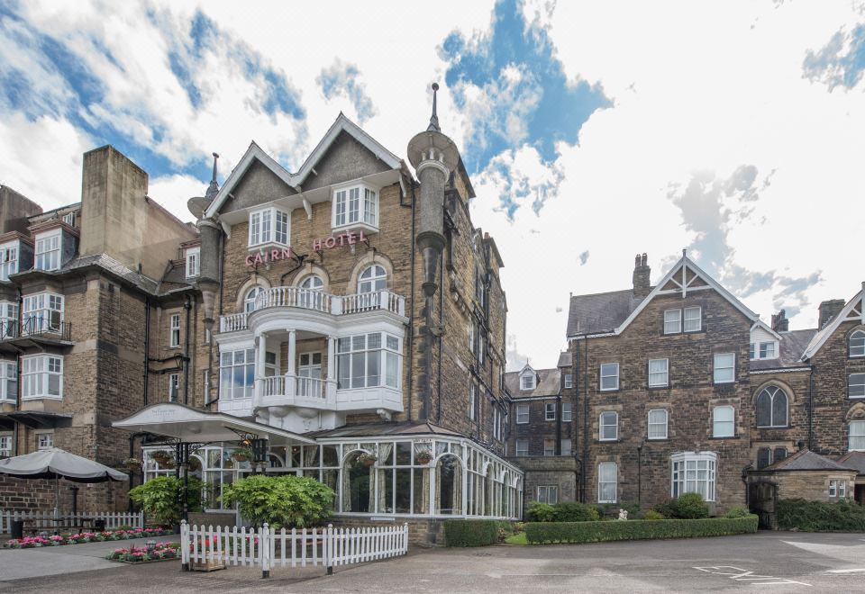 Cairn Hotel